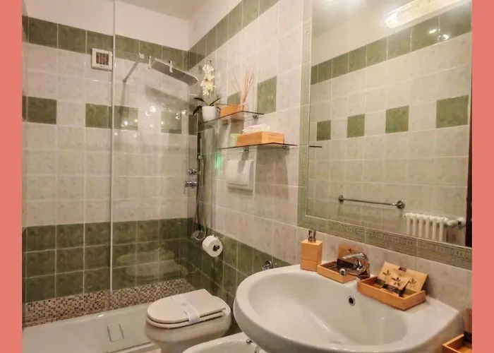 Rosa Corallo Монтесильвано